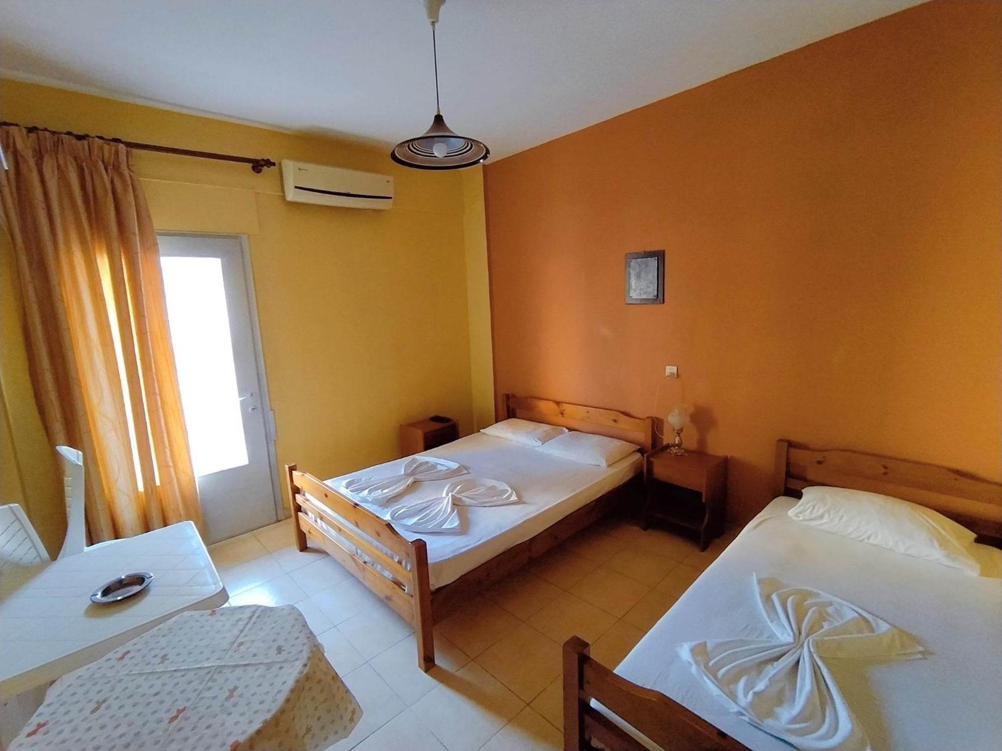 Μαρκονησ Hotel Paralia Katerinis Bagian luar foto