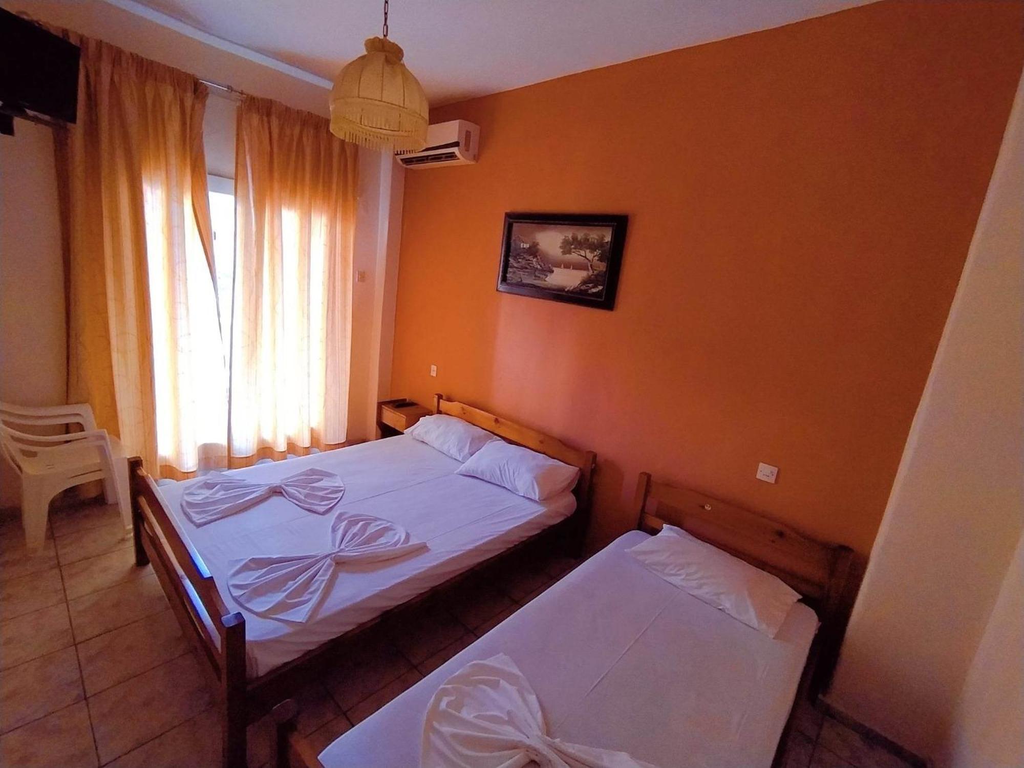 Μαρκονησ Hotel Paralia Katerinis Bagian luar foto